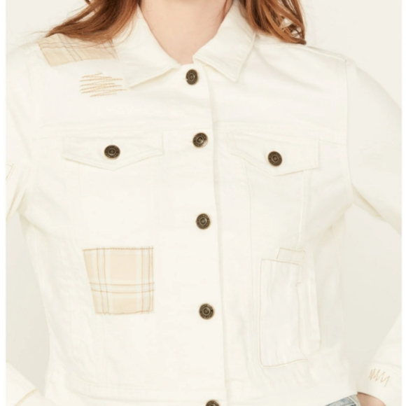 Cleo + Wolf Patched denim Trucker Jacket (L) - Picture 5 of 5